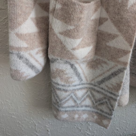 Frye Women's Geometric Beige and White Cardigan - Picture 2 of 7